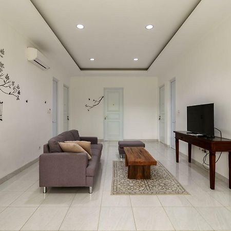 RedDoorz Plus near Exit Toll Puncak 2 Bogor Dış mekan fotoğraf