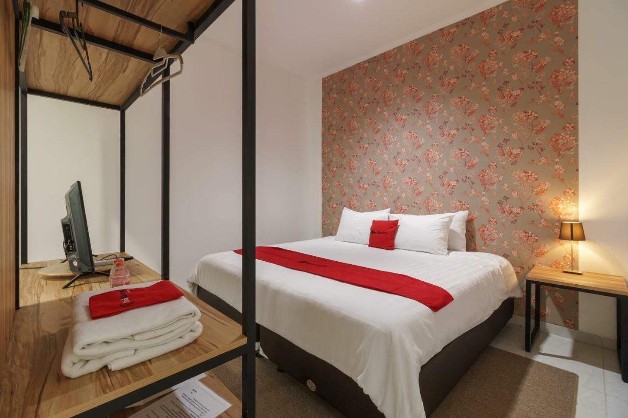 RedDoorz Plus near Exit Toll Puncak 2 Bogor Dış mekan fotoğraf