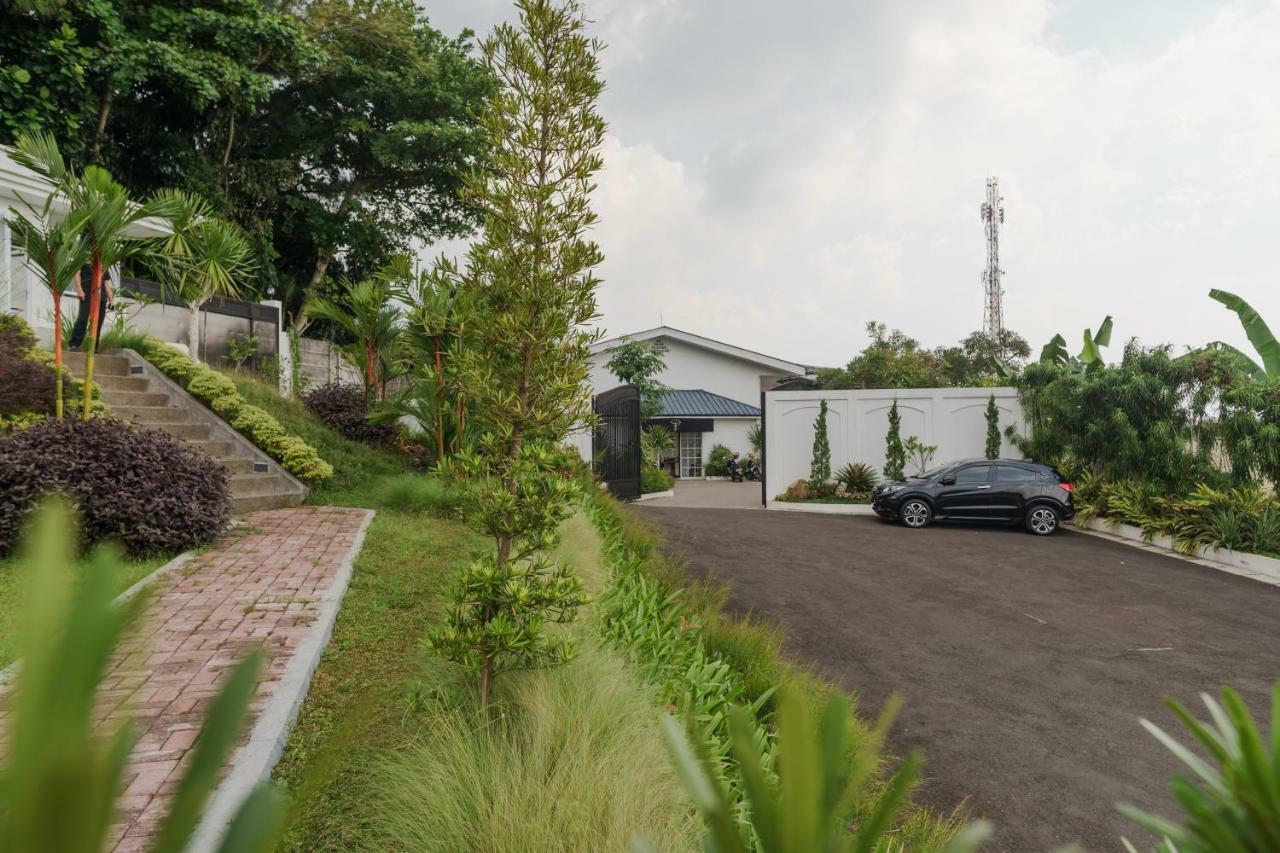 RedDoorz Plus near Exit Toll Puncak 2 Bogor Dış mekan fotoğraf