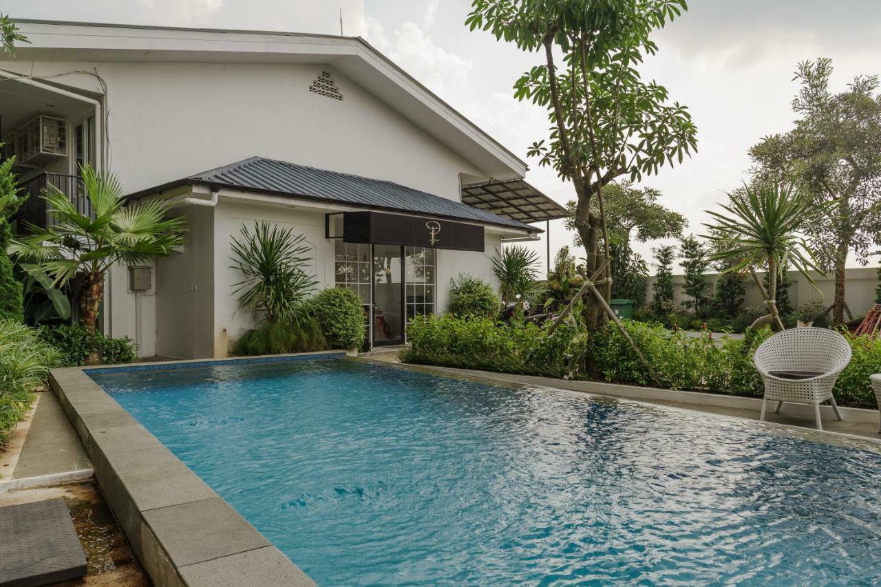 RedDoorz Plus near Exit Toll Puncak 2 Bogor Dış mekan fotoğraf