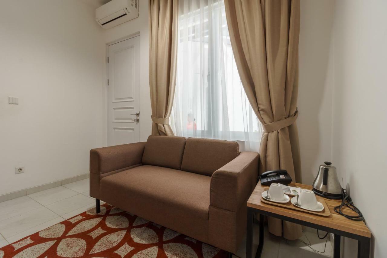 RedDoorz Plus near Exit Toll Puncak 2 Bogor Dış mekan fotoğraf