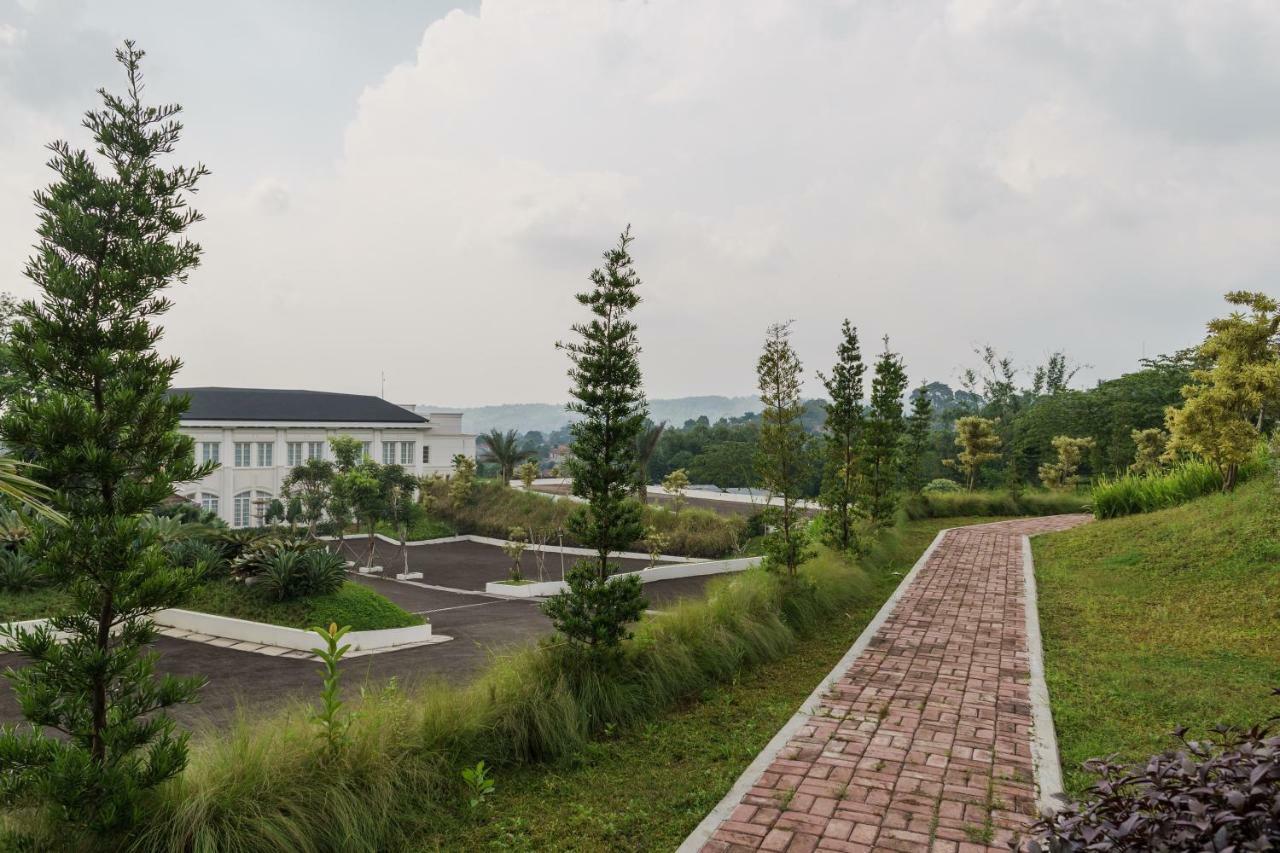 RedDoorz Plus near Exit Toll Puncak 2 Bogor Dış mekan fotoğraf