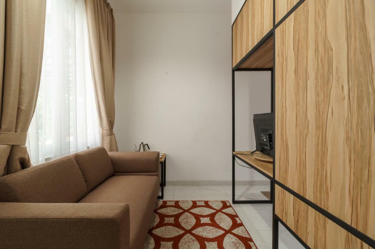 RedDoorz Plus near Exit Toll Puncak 2 Bogor Dış mekan fotoğraf